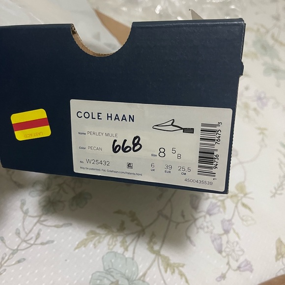 Cole Haan  Perley Mule Flats in Pecan Size 8.5 NIB - Picture 4 of 9